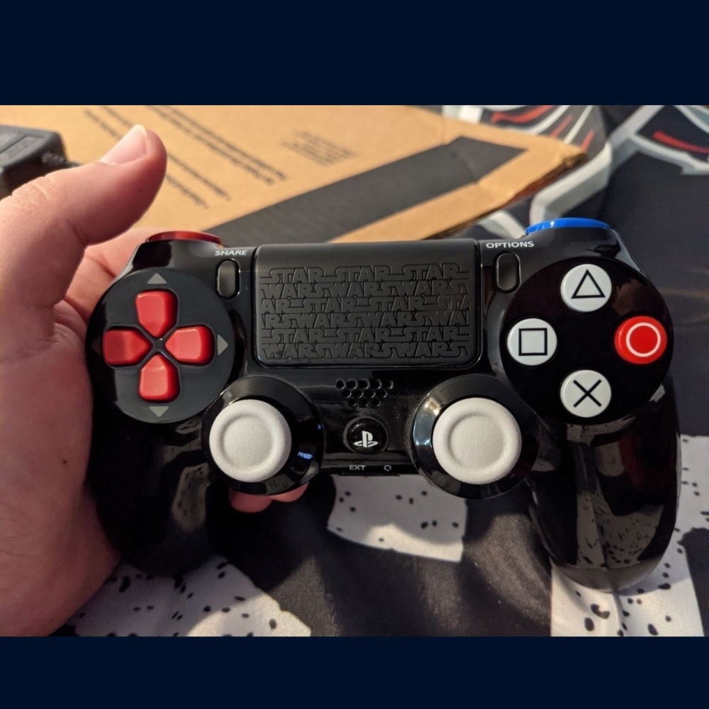 PS4 Star Wars Controller limited edition Darth Vader
